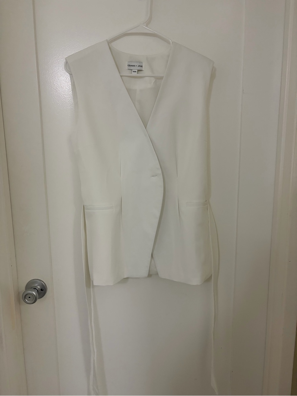 Sleeveless White Vest Blazer